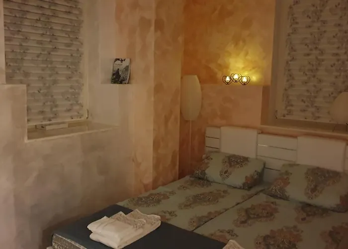 Апартаменти Unique *