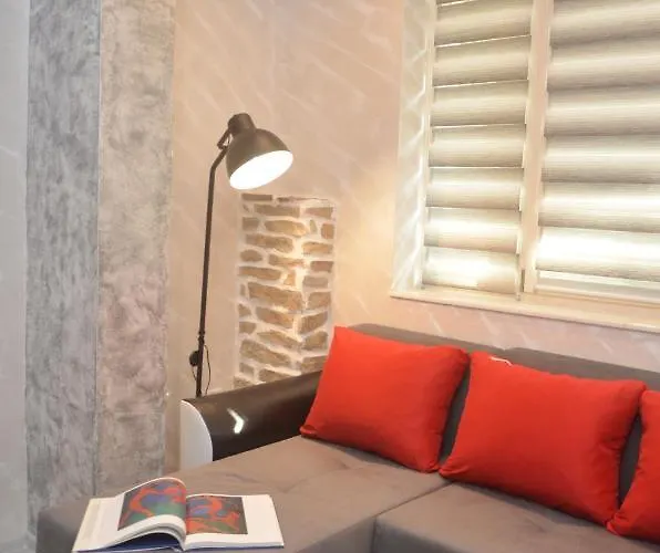 Апартаменти Unique